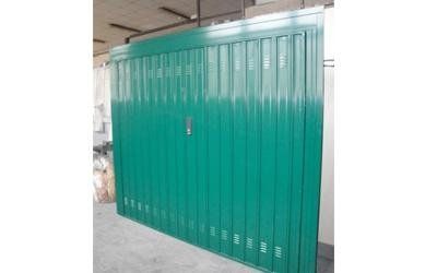 porta sezionale per garage verde