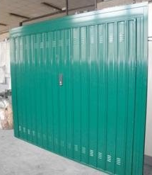 porta sezionale per garage verde