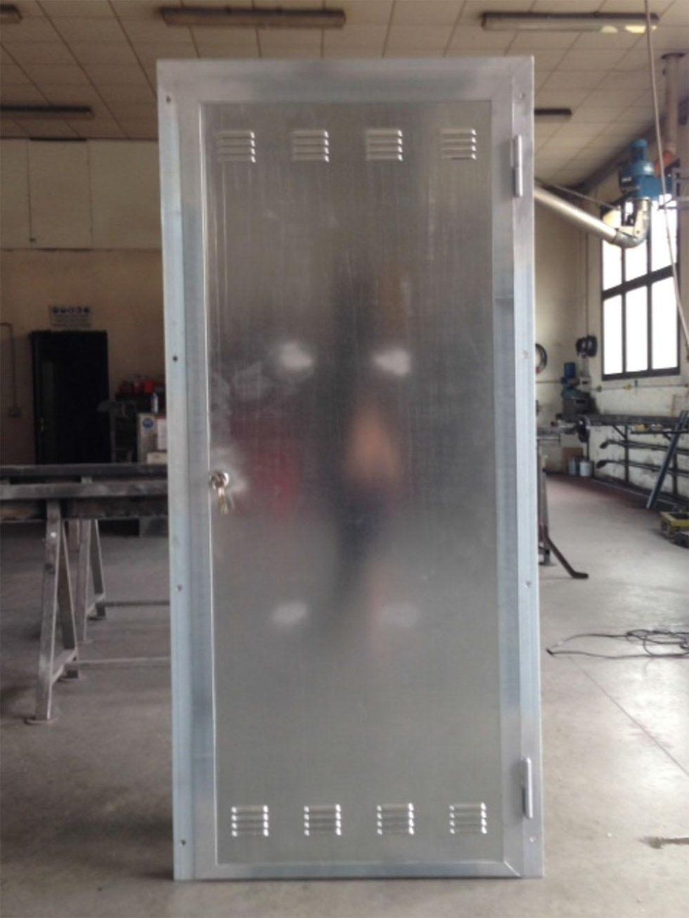 porta per cantina semitrasparente