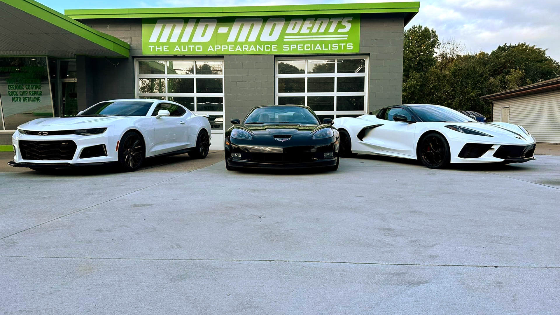 Mid-MO Dents Sports Cars