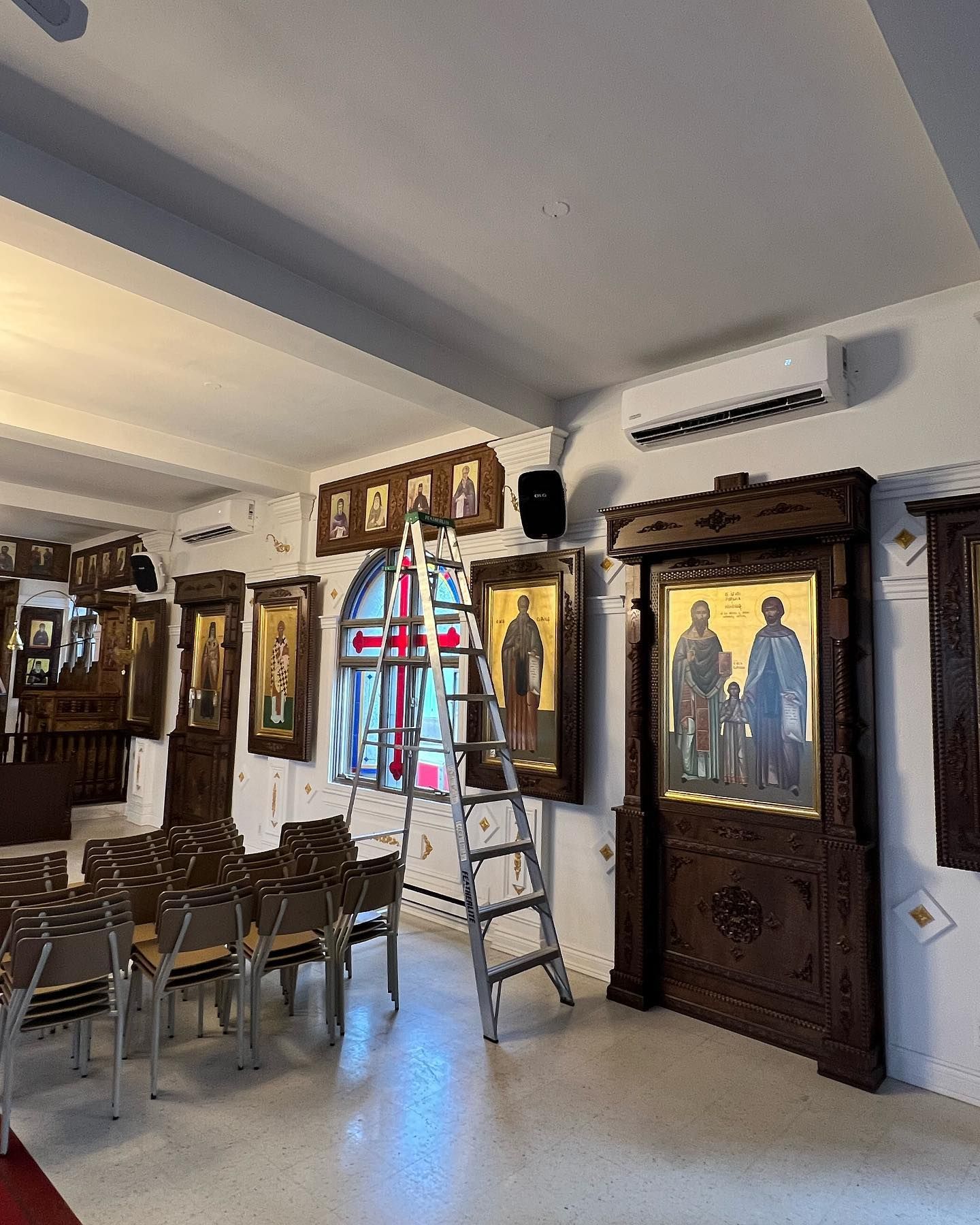 There is a ladder in the middle of the room.