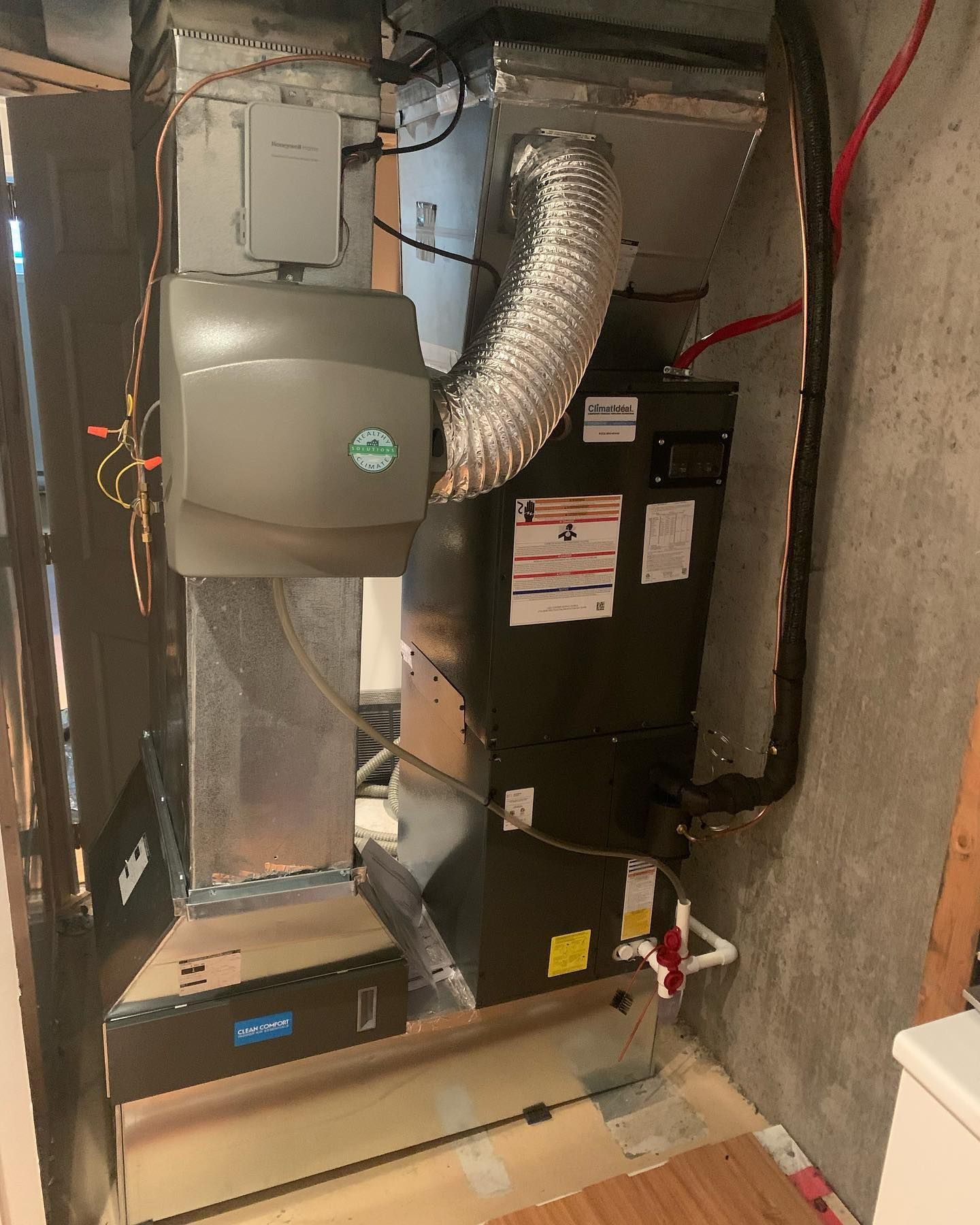 A picture of a heating and cooling system in a house.