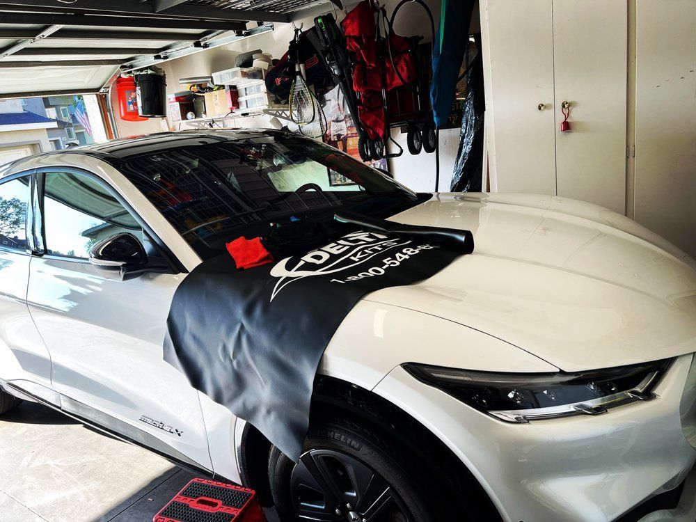 Ford windshield repair in Orange County, CA Ford windshield repair in Orange County, CA