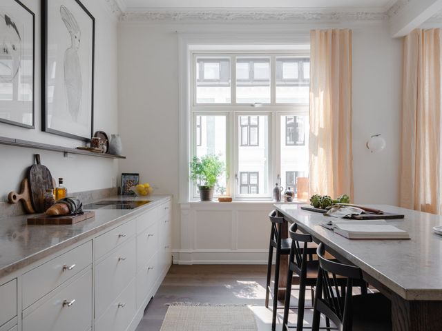 Enkelt Kjøkken: Skap et Funksjonelt og Stilrent Rom