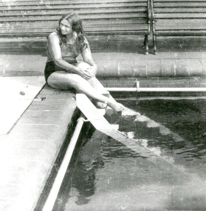 Mercedes pictured on a poolside