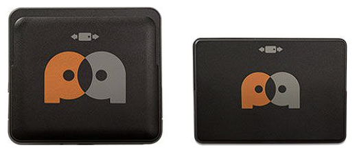 Two black boxes with the letter pa on them