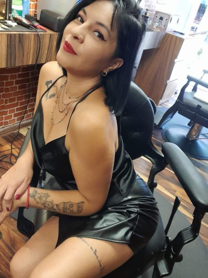 Lady Barber Brenda Invictus