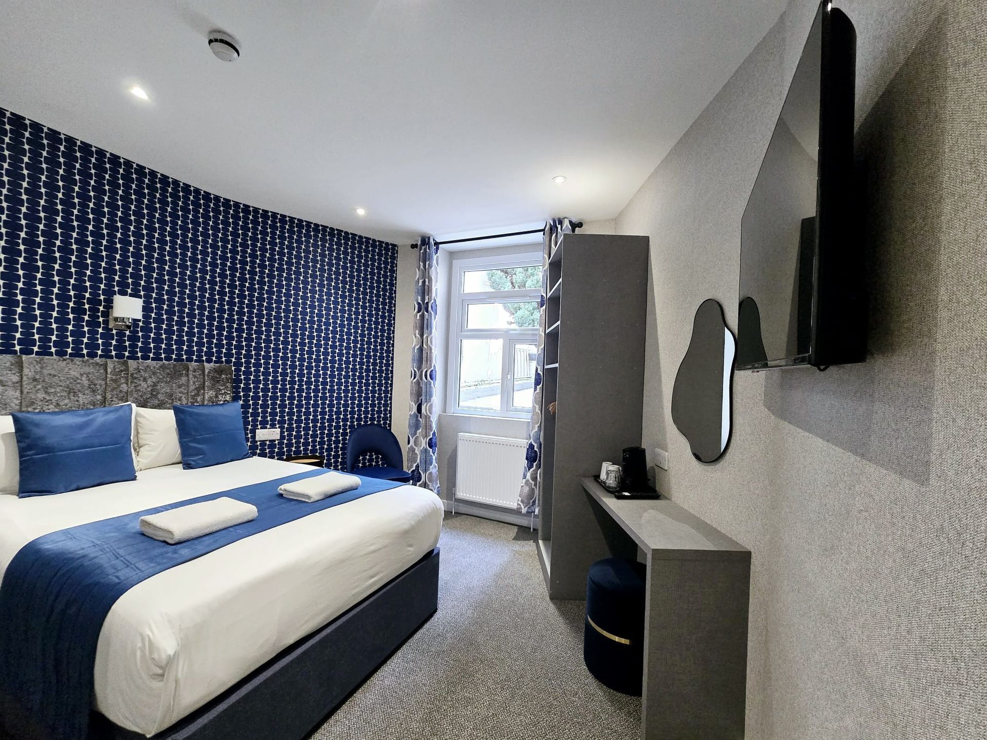 Double room, lower ground floor