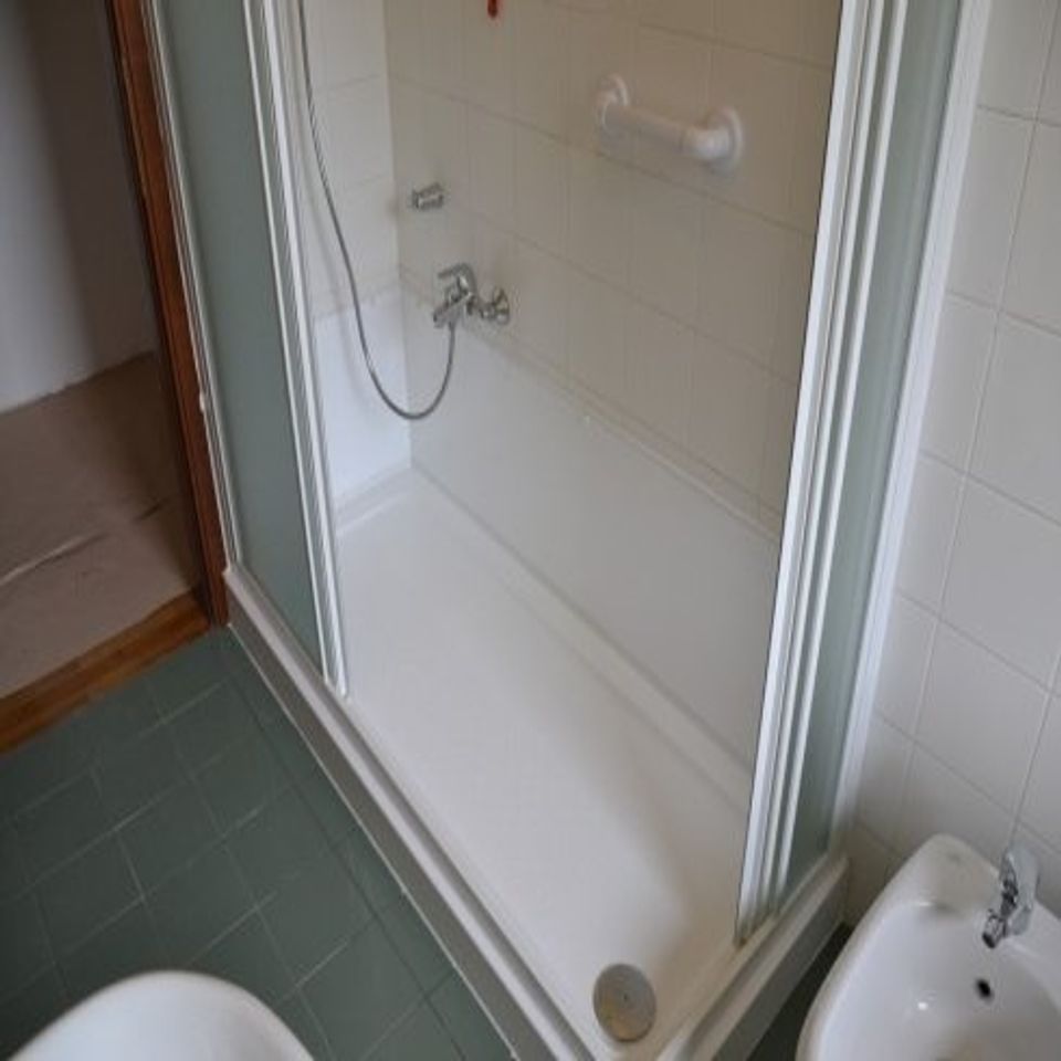 doccia al posto della vasca da bagno