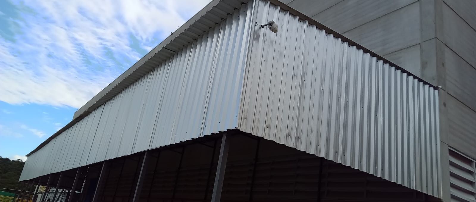 Instalação e Manutenção de Coberturas em Aço - Serralheria Serral