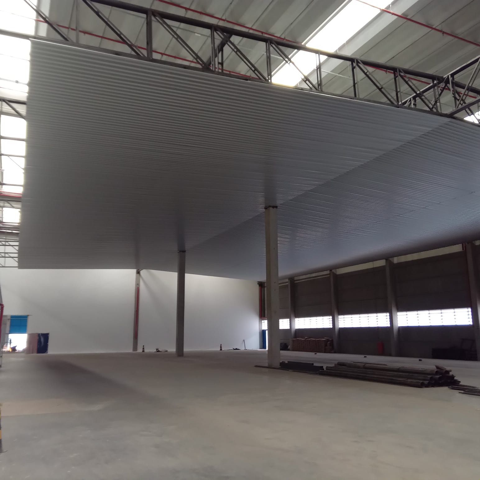 Fabricação, Instalação e Manutenção de Telhados e Coberturas em Aço - Serralheria Serral