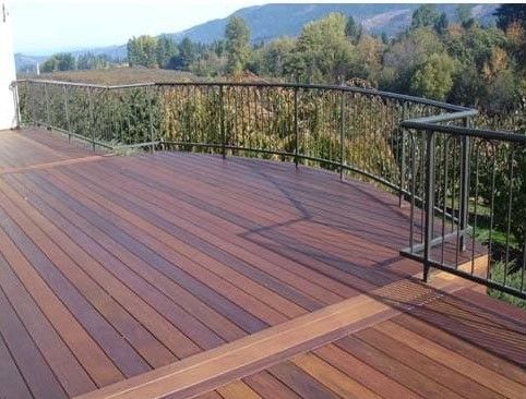 Custom Deck Builder in the Portland Oregon area