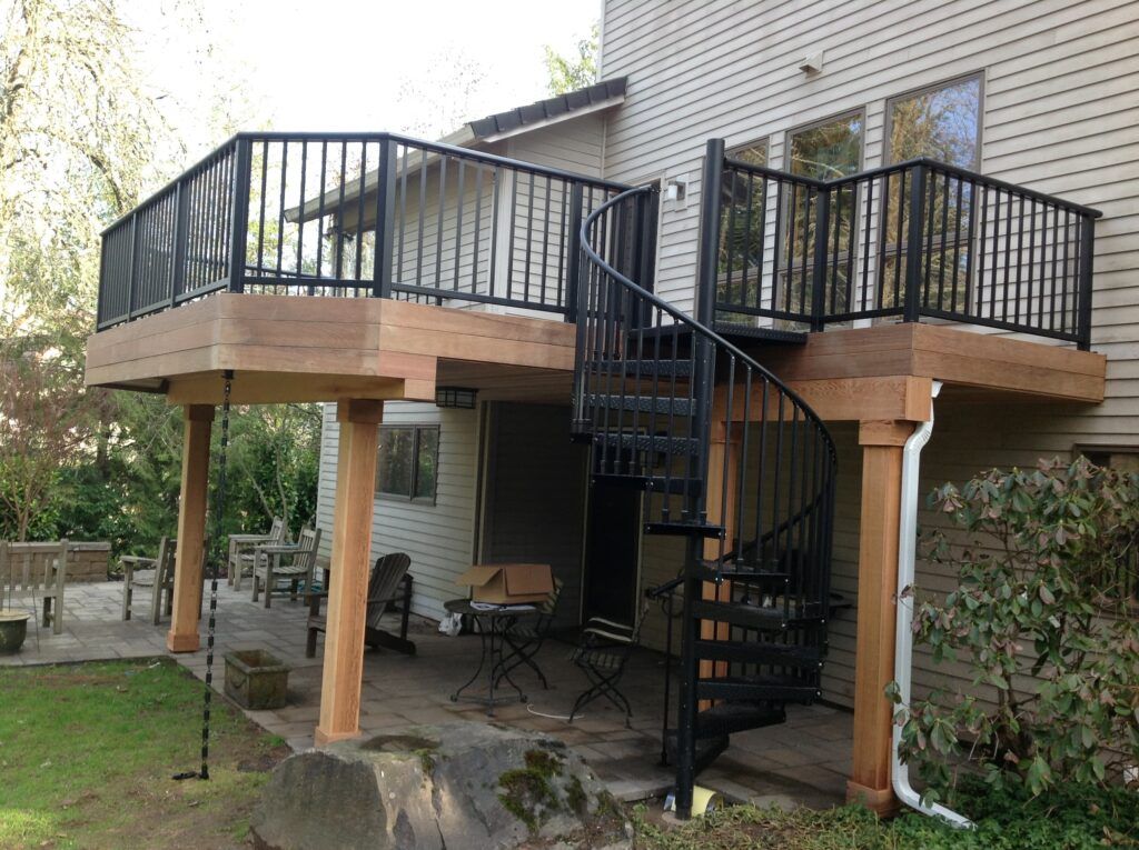 Custom Deck Built in Lake Oswego, Oregon