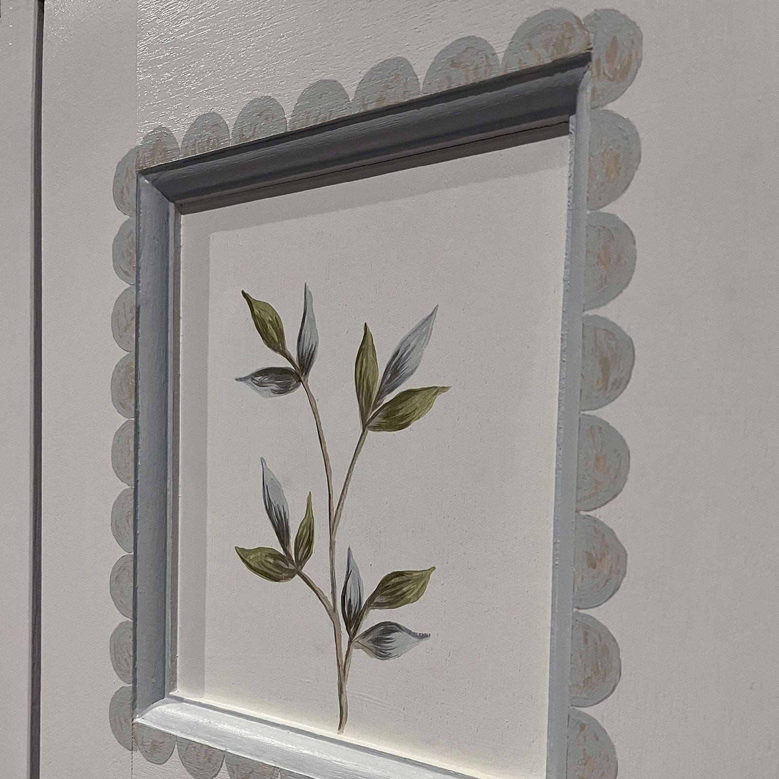 Bronze highlights on the finished panels by Helen Bateman, decorative artist