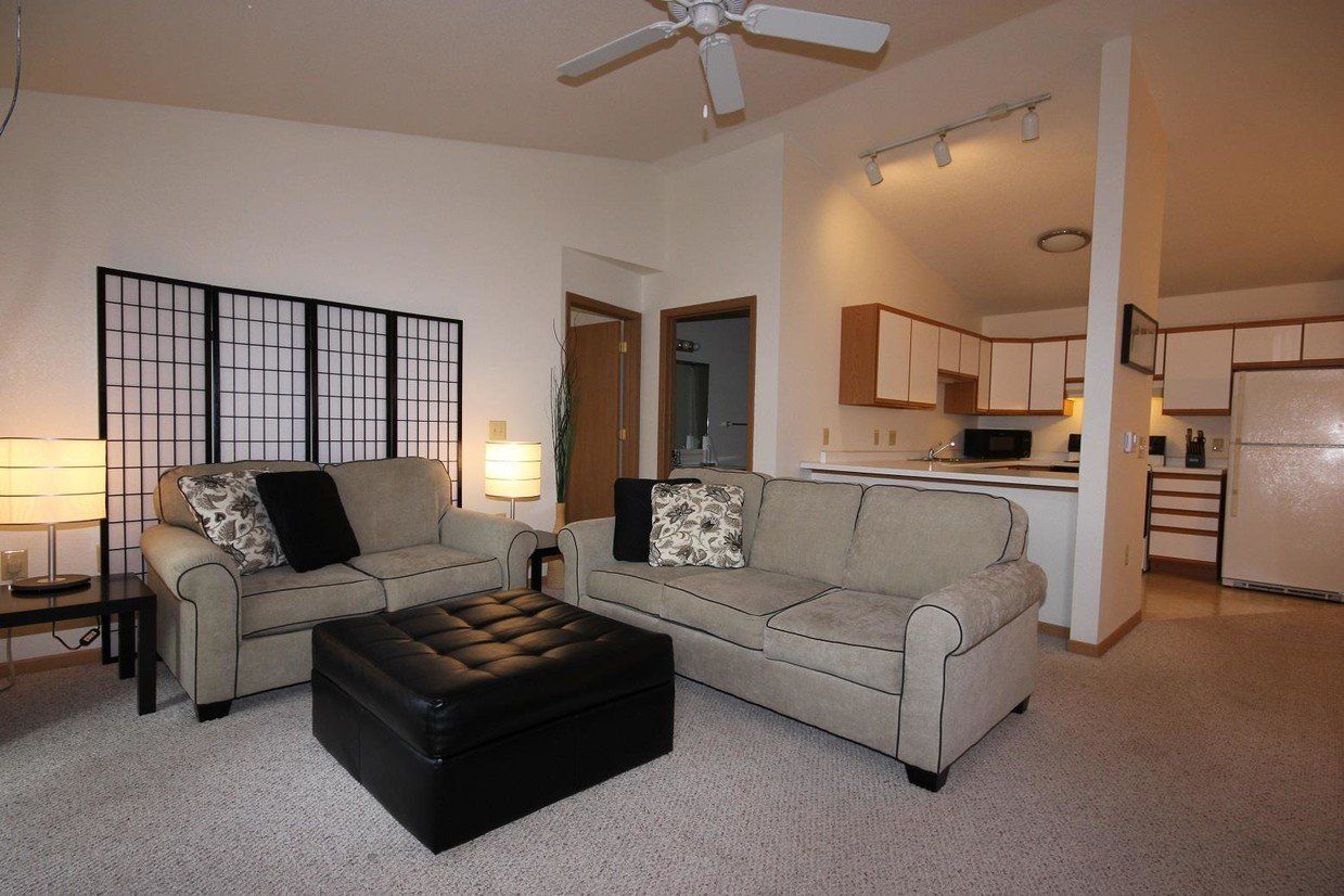 Forest Creek Apartments Manitowoc, Wisconsin Apartments