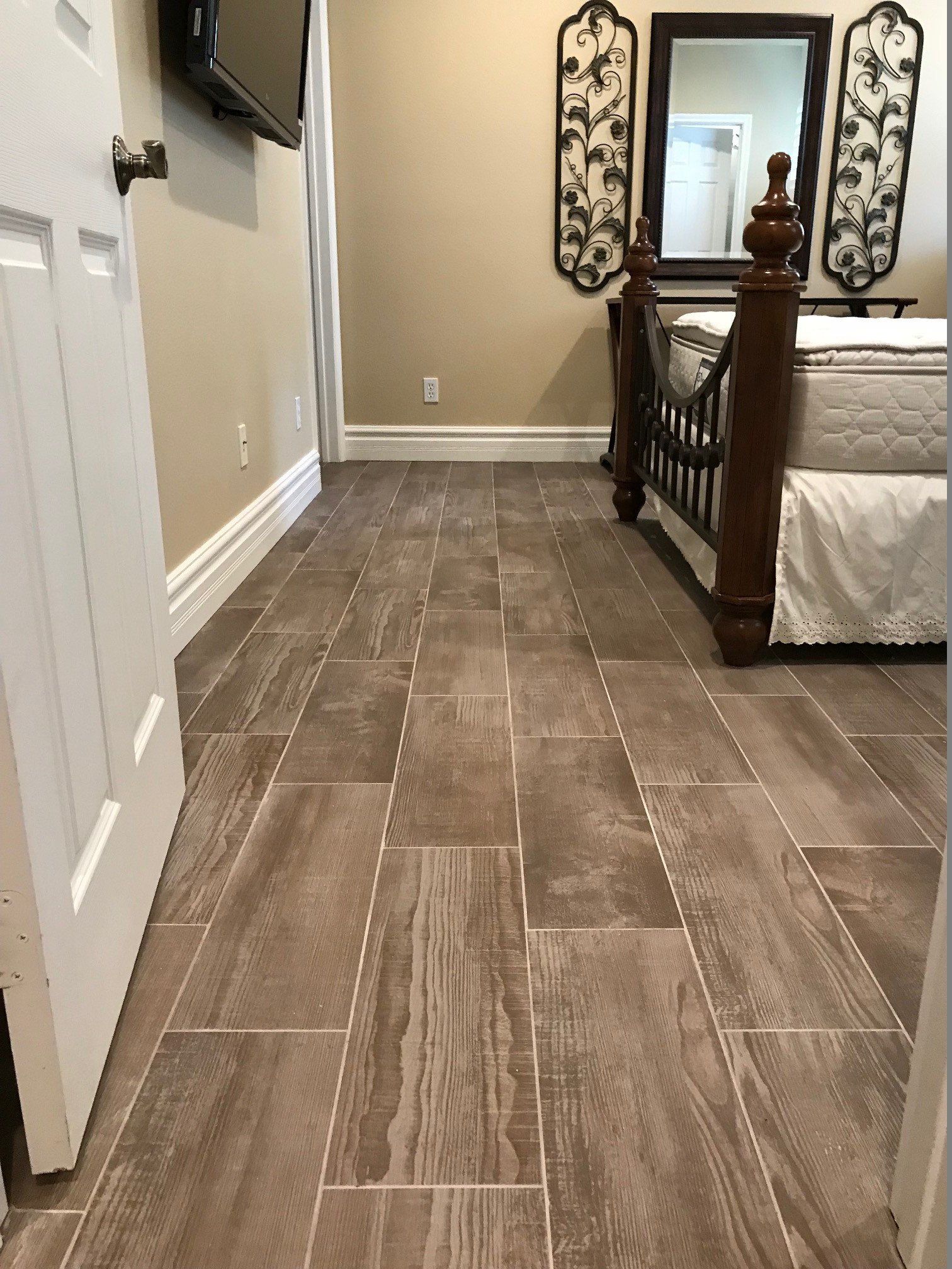Bed Room With Vinyl Floor — Riverside, CA — Vallin Bros Contractors
