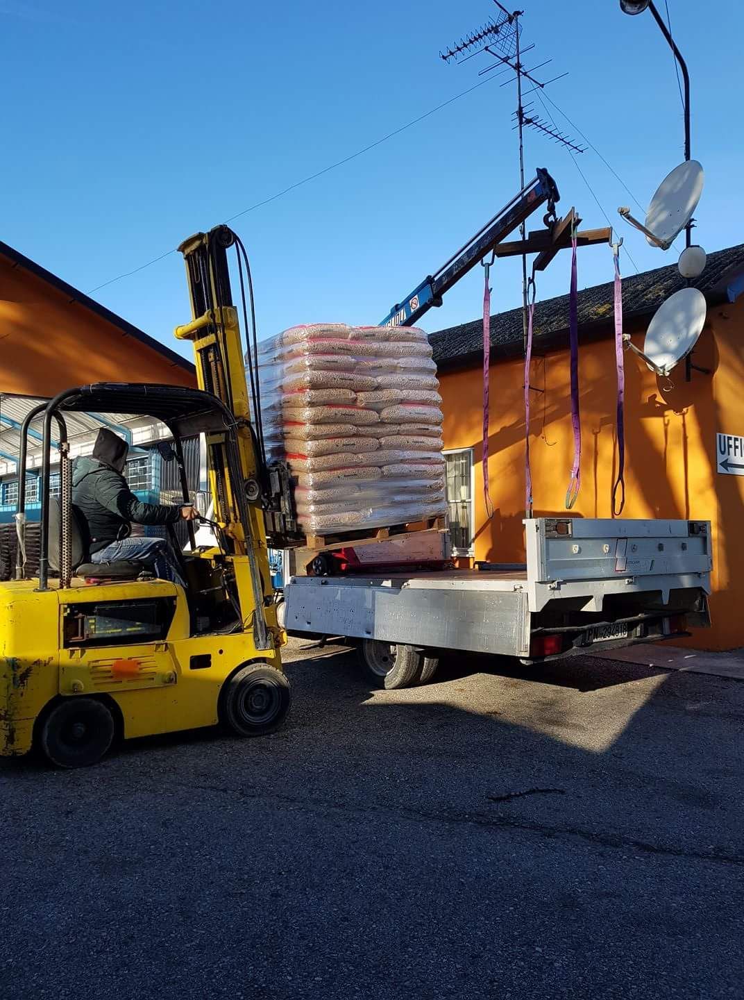 consegna a domicilio pellet e legna