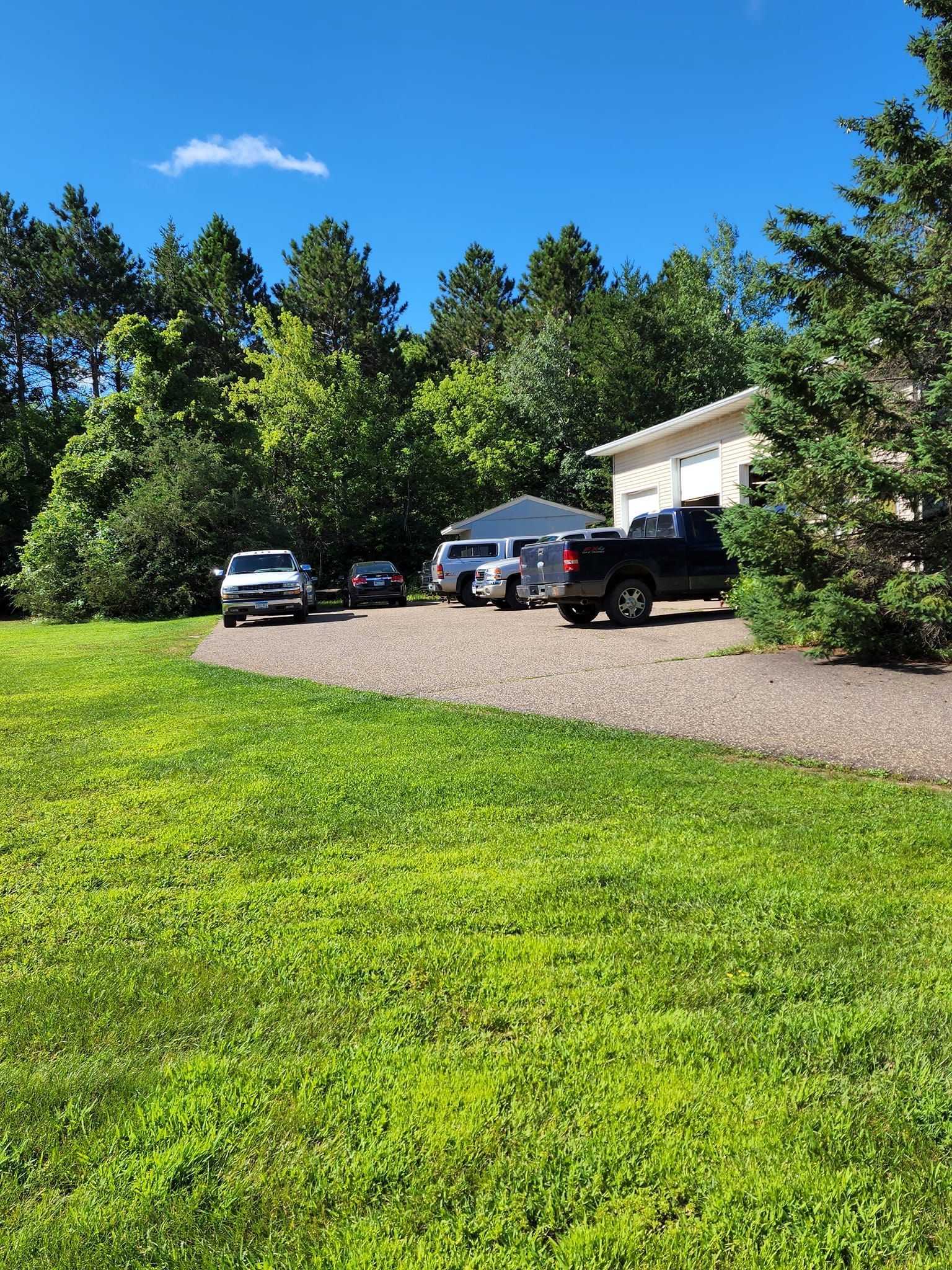 Shop Exterior | Fox Ridge Auto Service Inc.