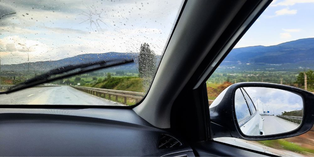 Risks of Driving in the Rain with a Broken Windshield: What You Need to Know