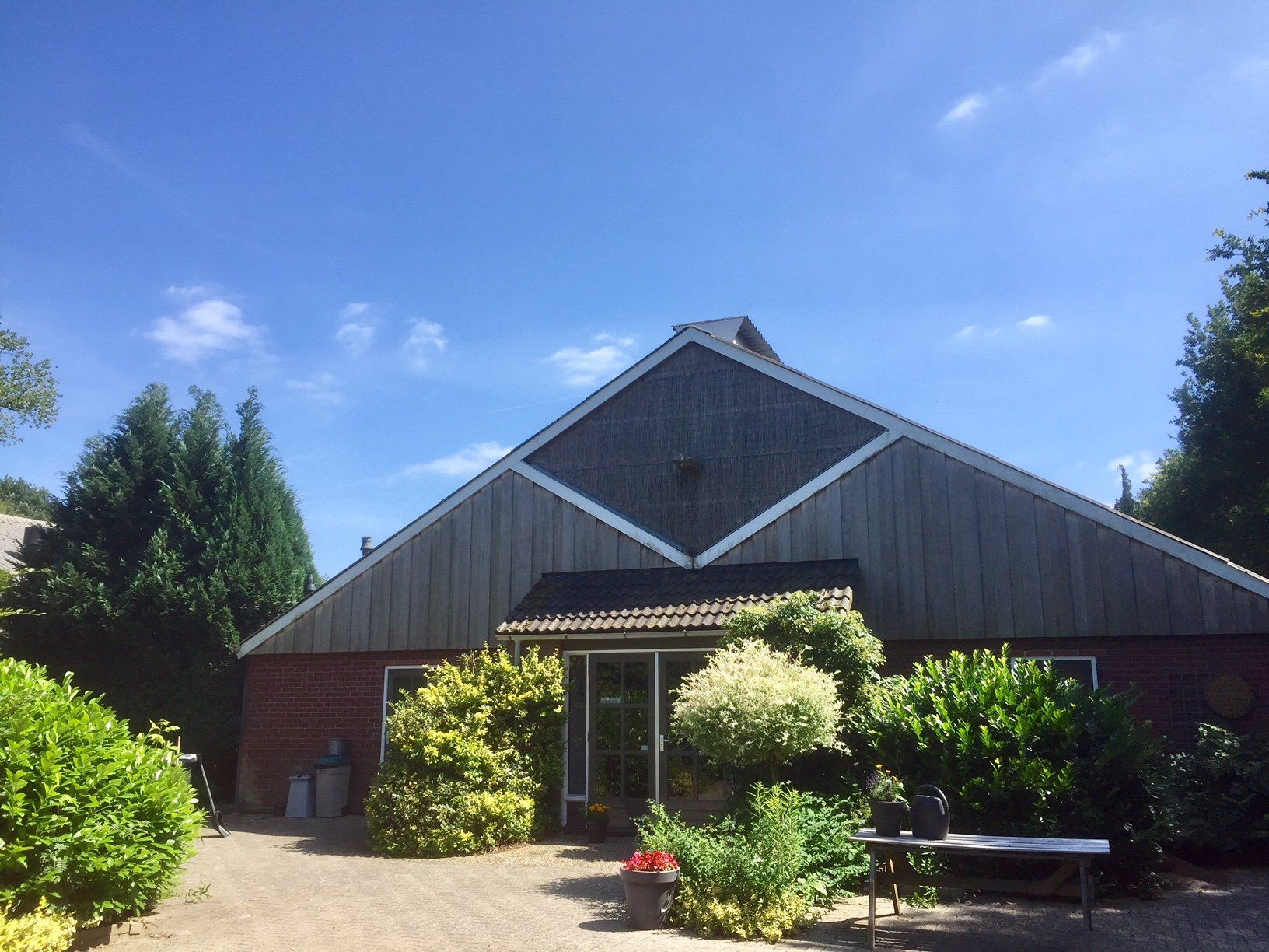 voorzijde groepsaccommodatie