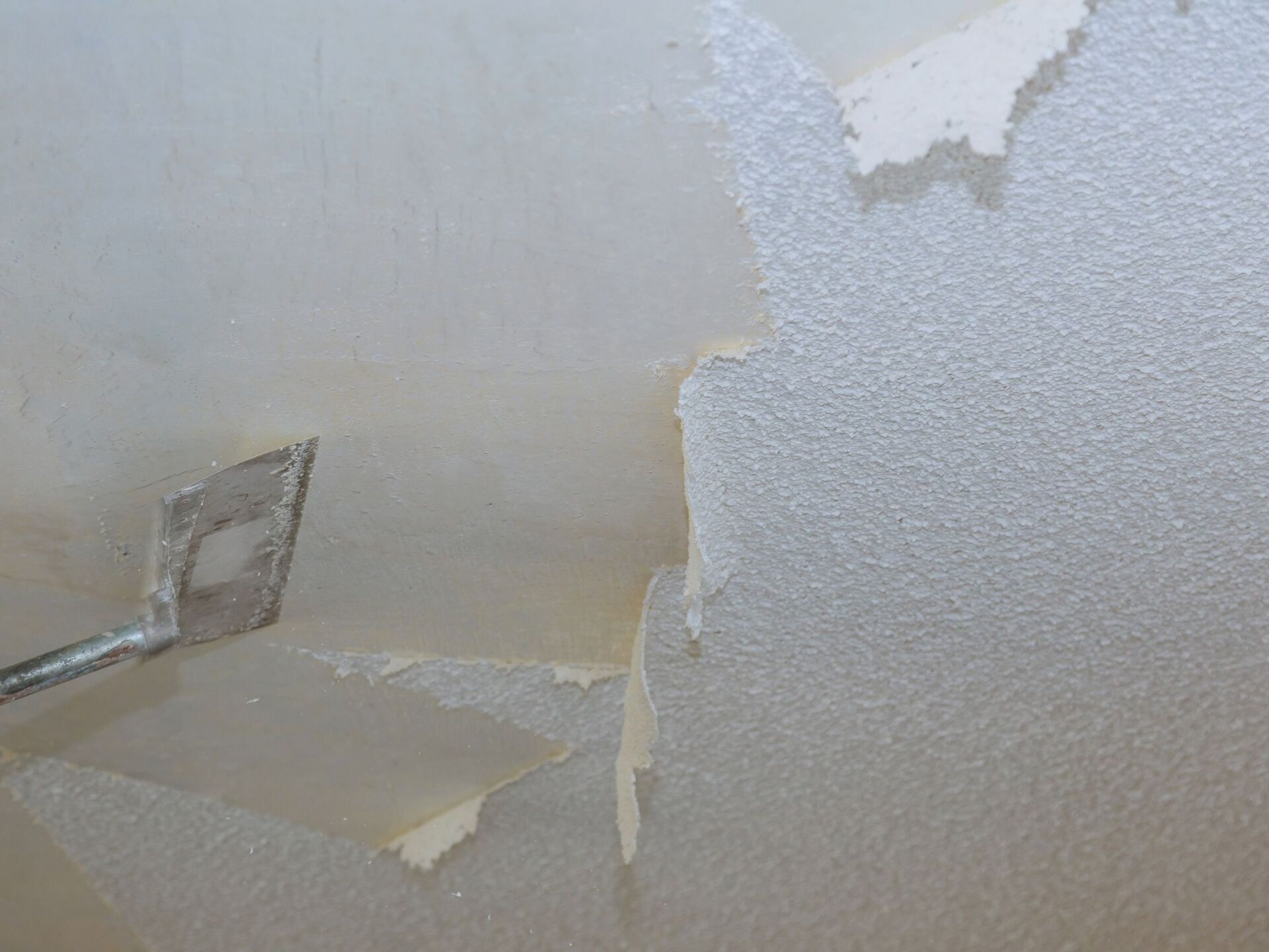 removing stipple ceiling