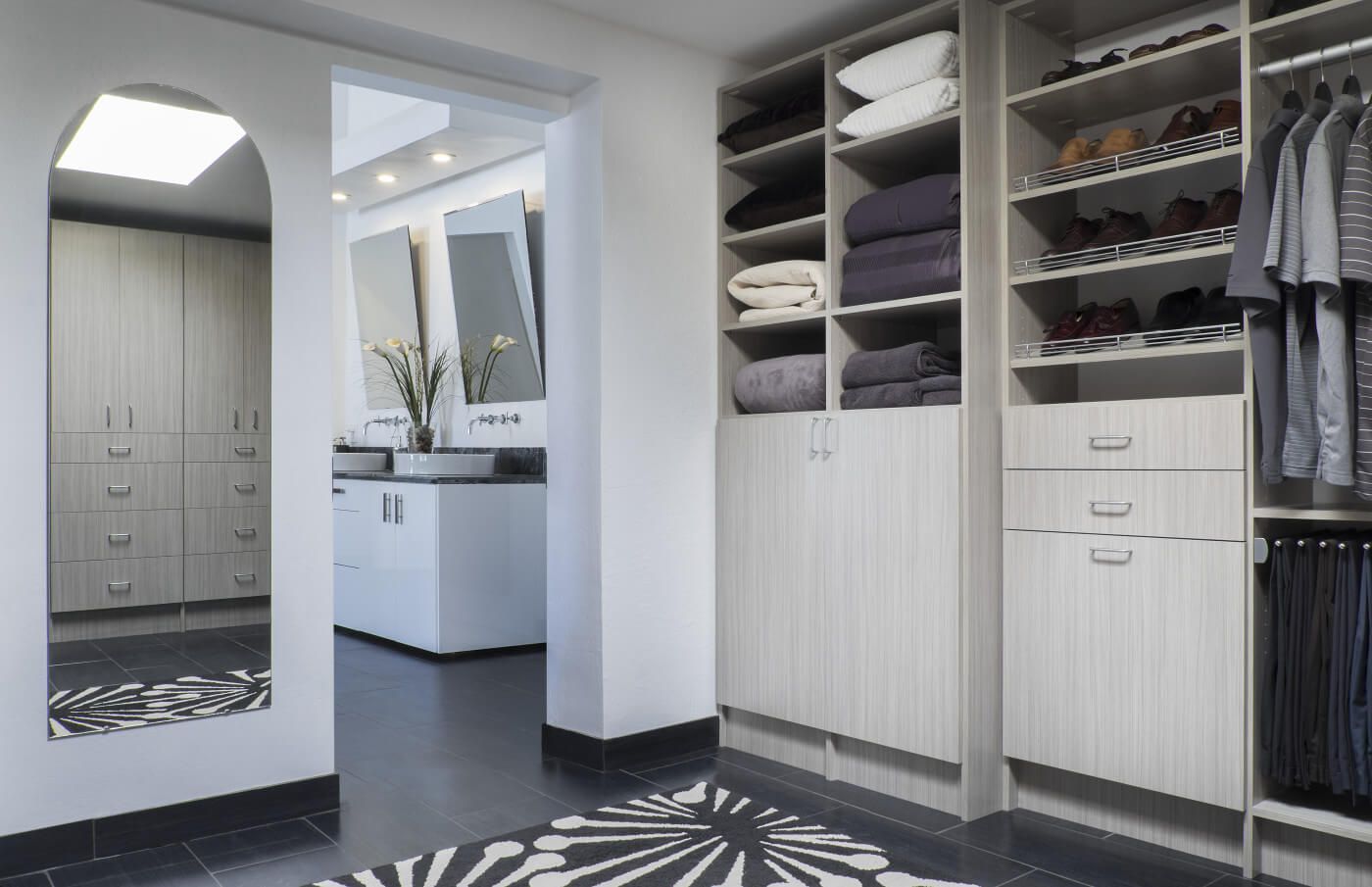 Walk-in Closets: The Ultimate Storage Solution for Your Home