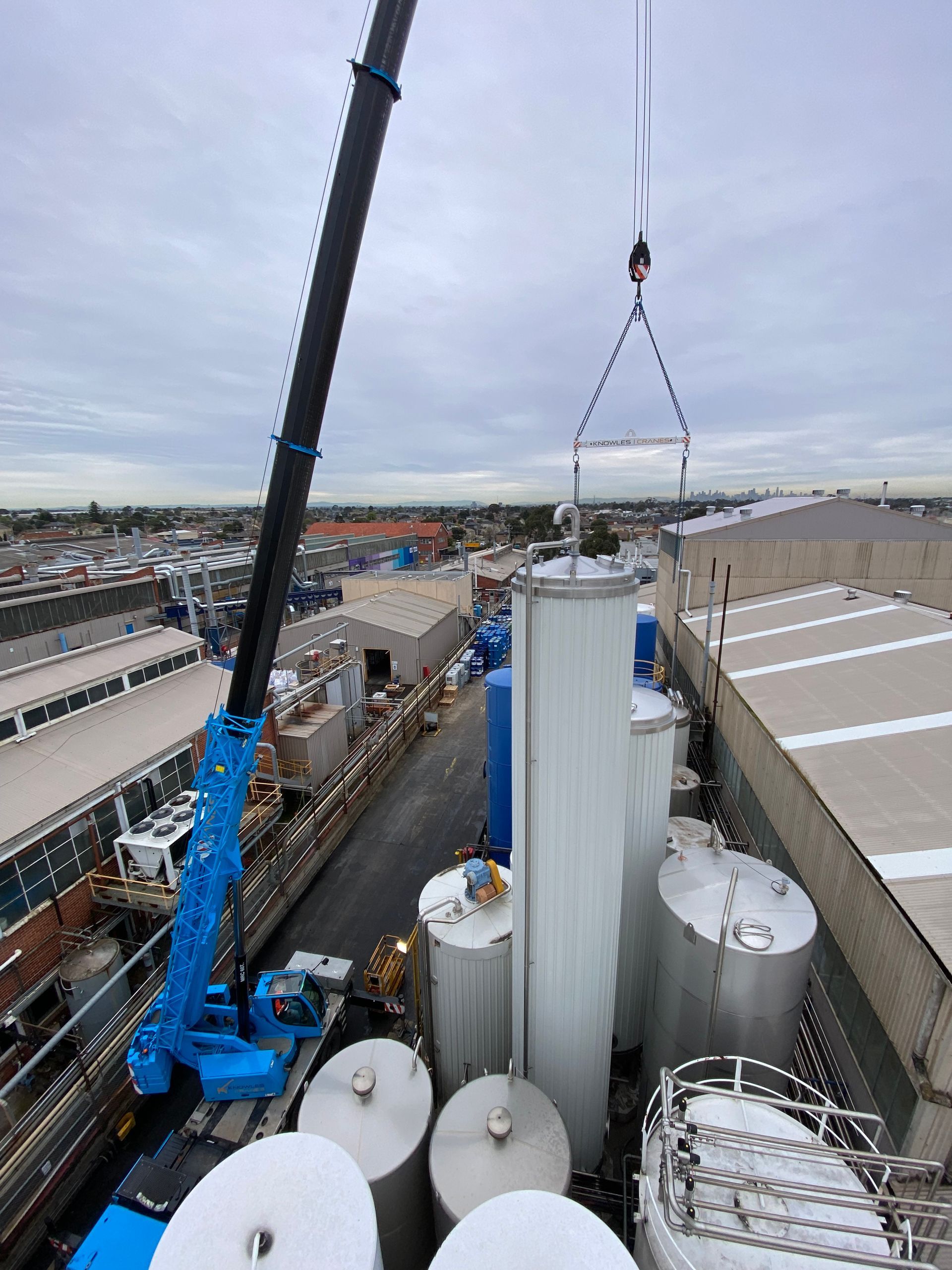 Industrial crane lift