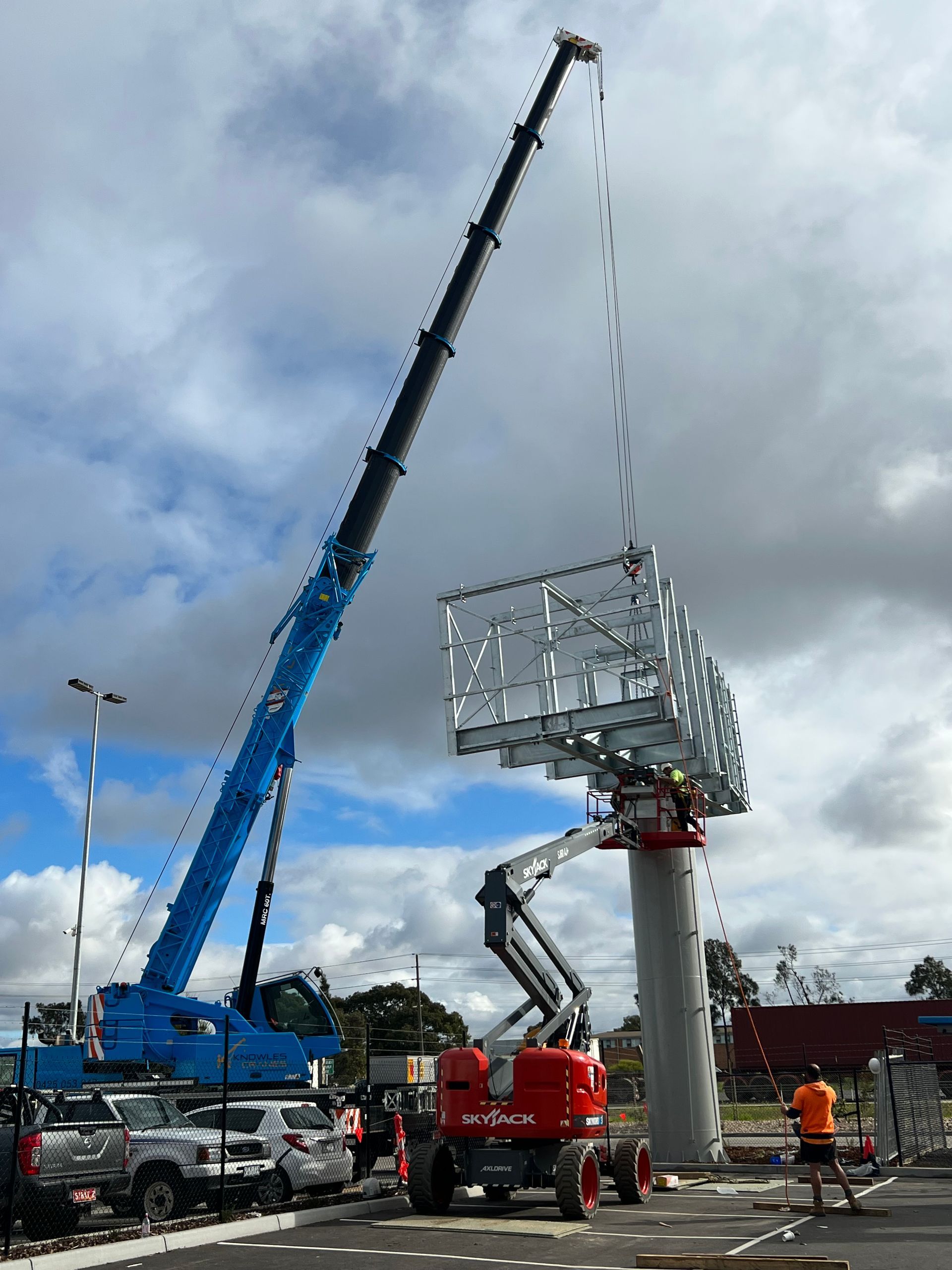 Industrial crane lift