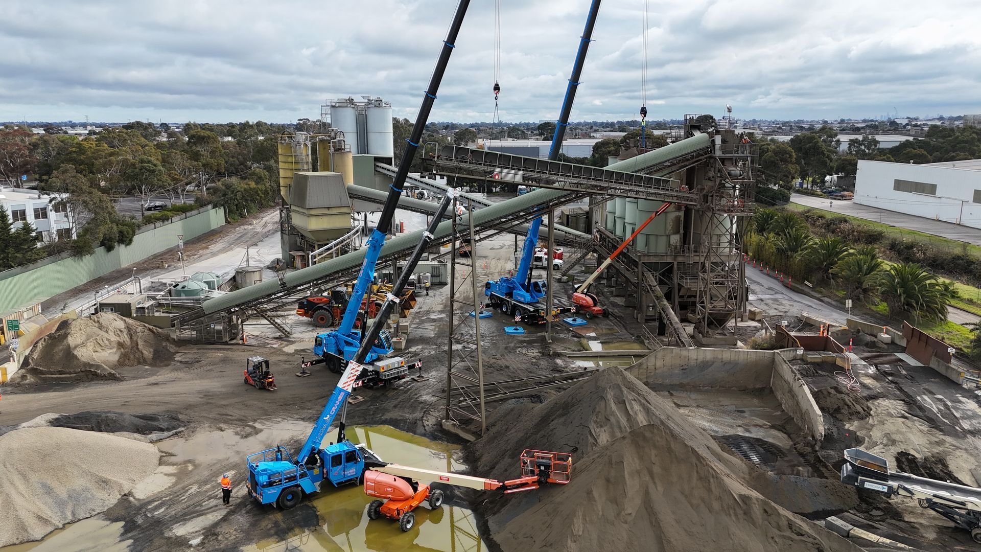 Mobile Crane Hire