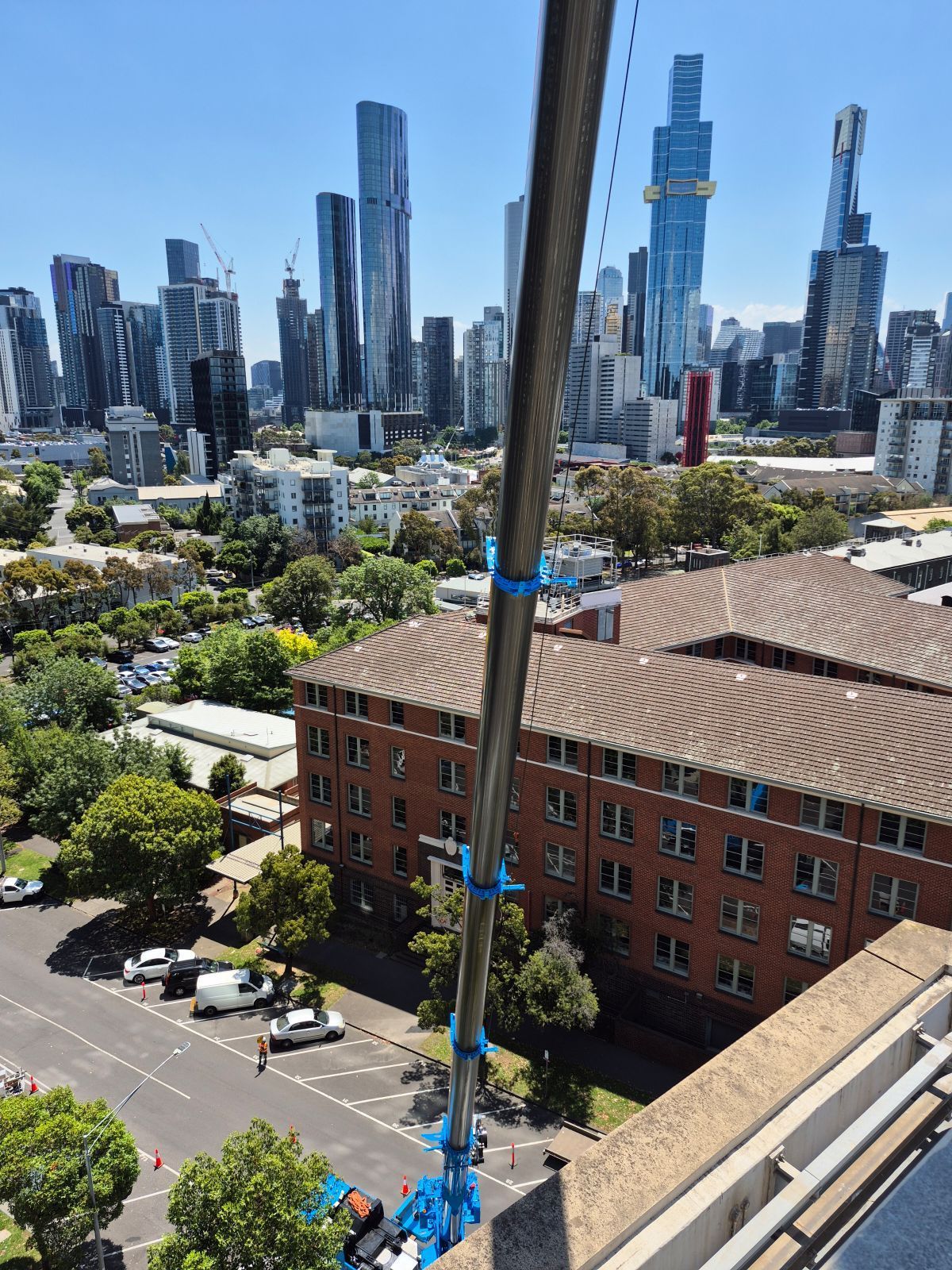 Precision lift in the heart of Melbourne. Knowles Cranes reaching new heights in tight urban zones.