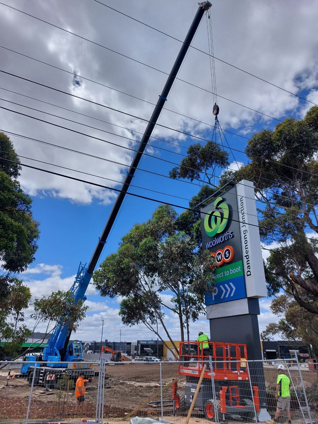 Knowles Cranes moving services