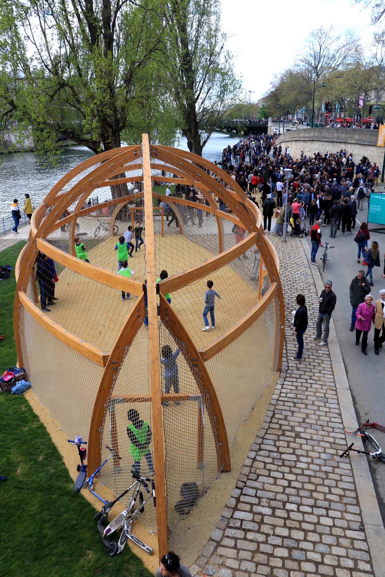 Aire de Jeux Construction