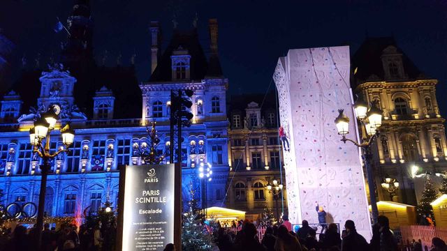 un tour en ville  l'événement. Un mur d'escalade tout neuf à la Maison des  sports