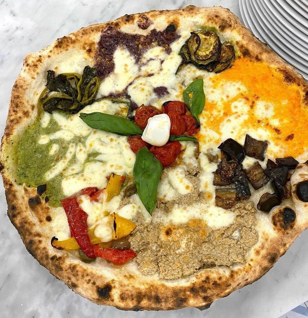 pizza con verdure della pizzeria napoletana con forno a legna a Milano