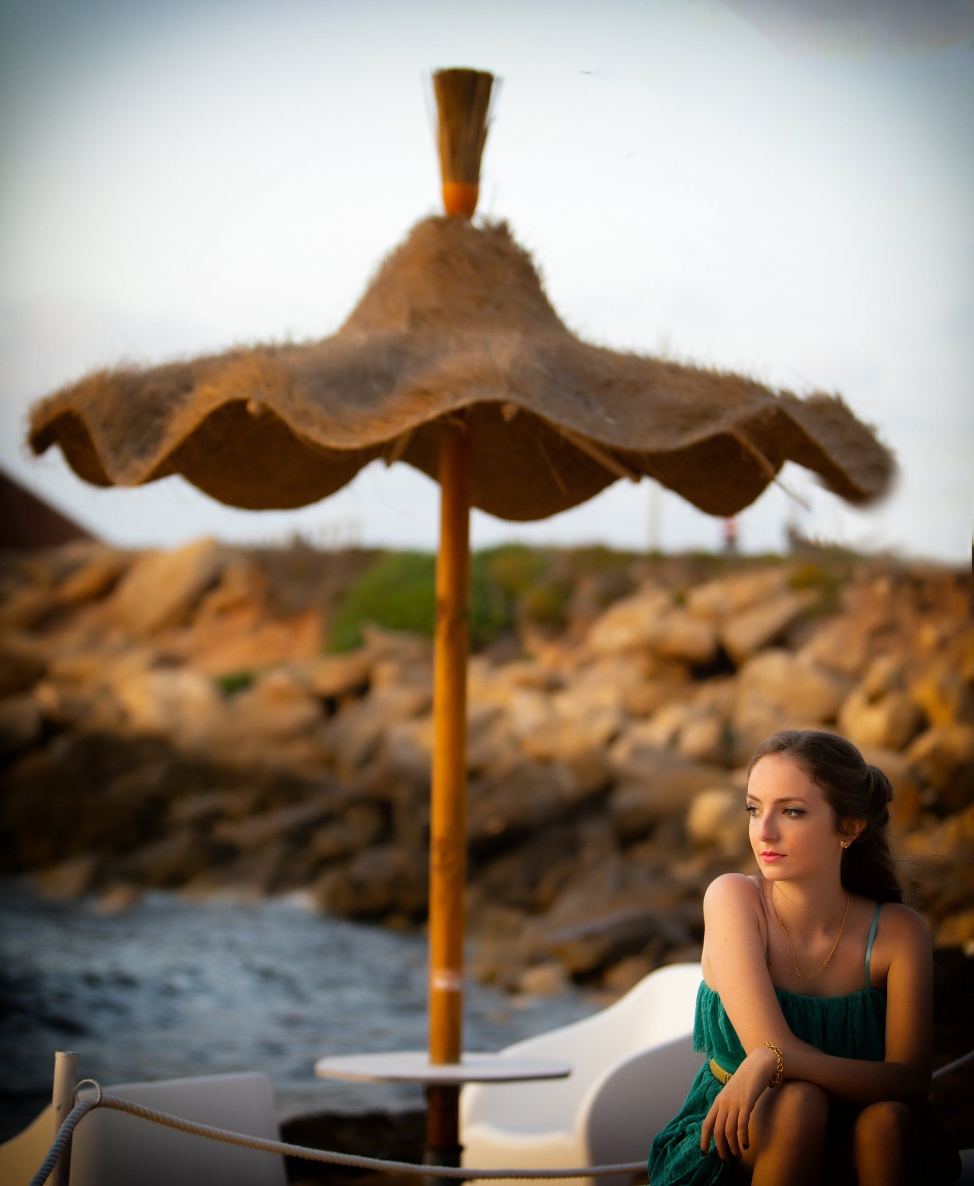 ragazzo sotto l'ombrellone