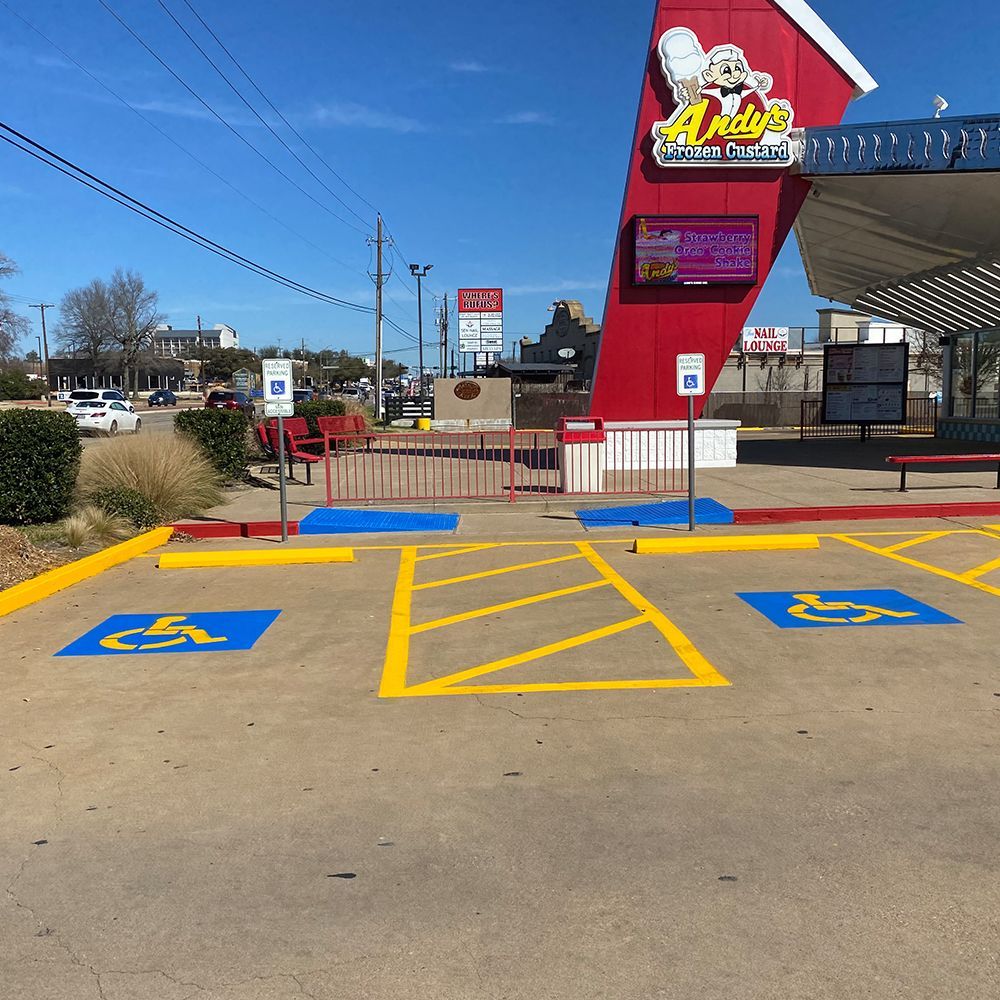 pouring concrete parking lot, top-notch concrete paving, and repair in East Texas