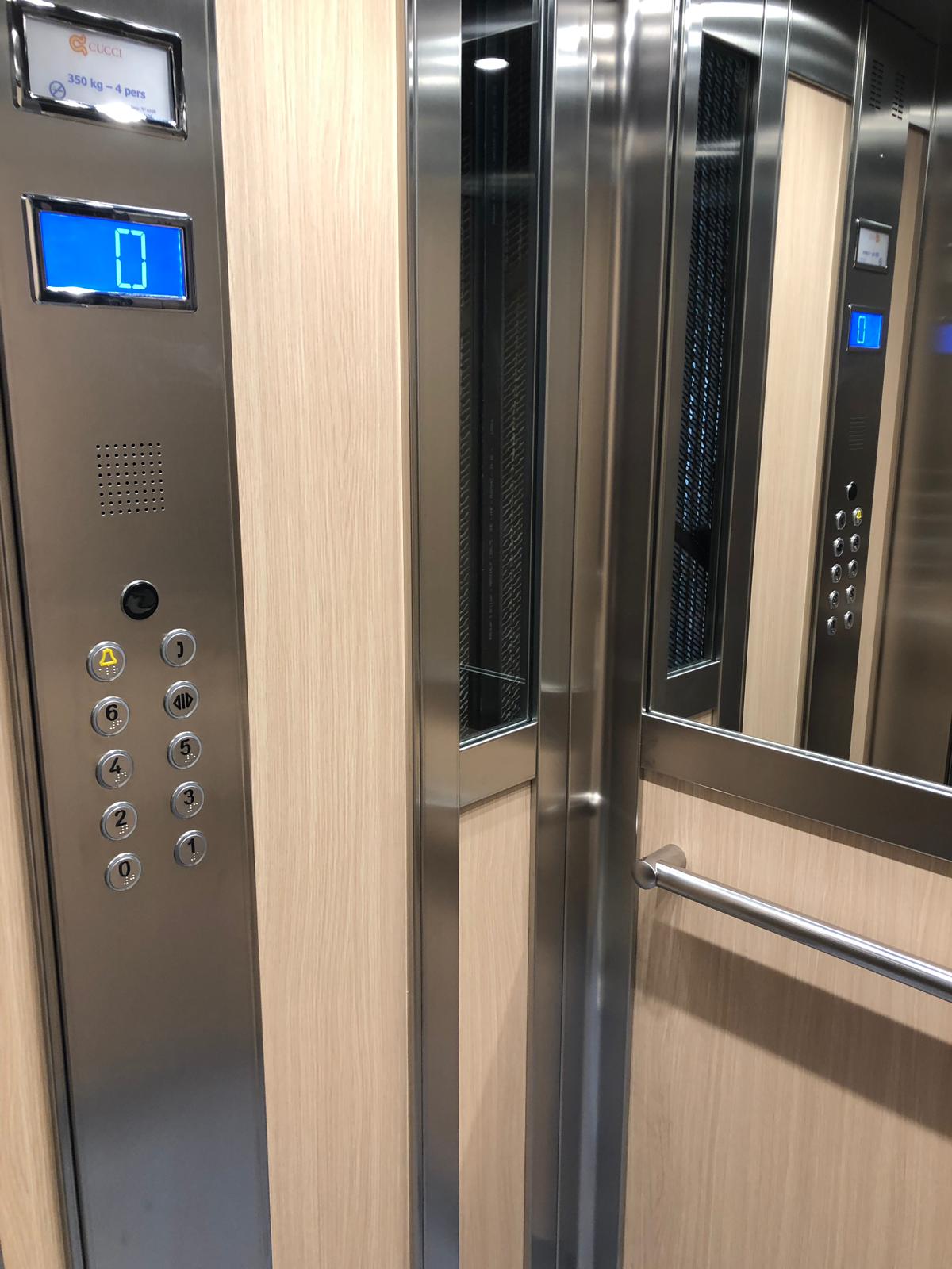 cabina ascensore moderna