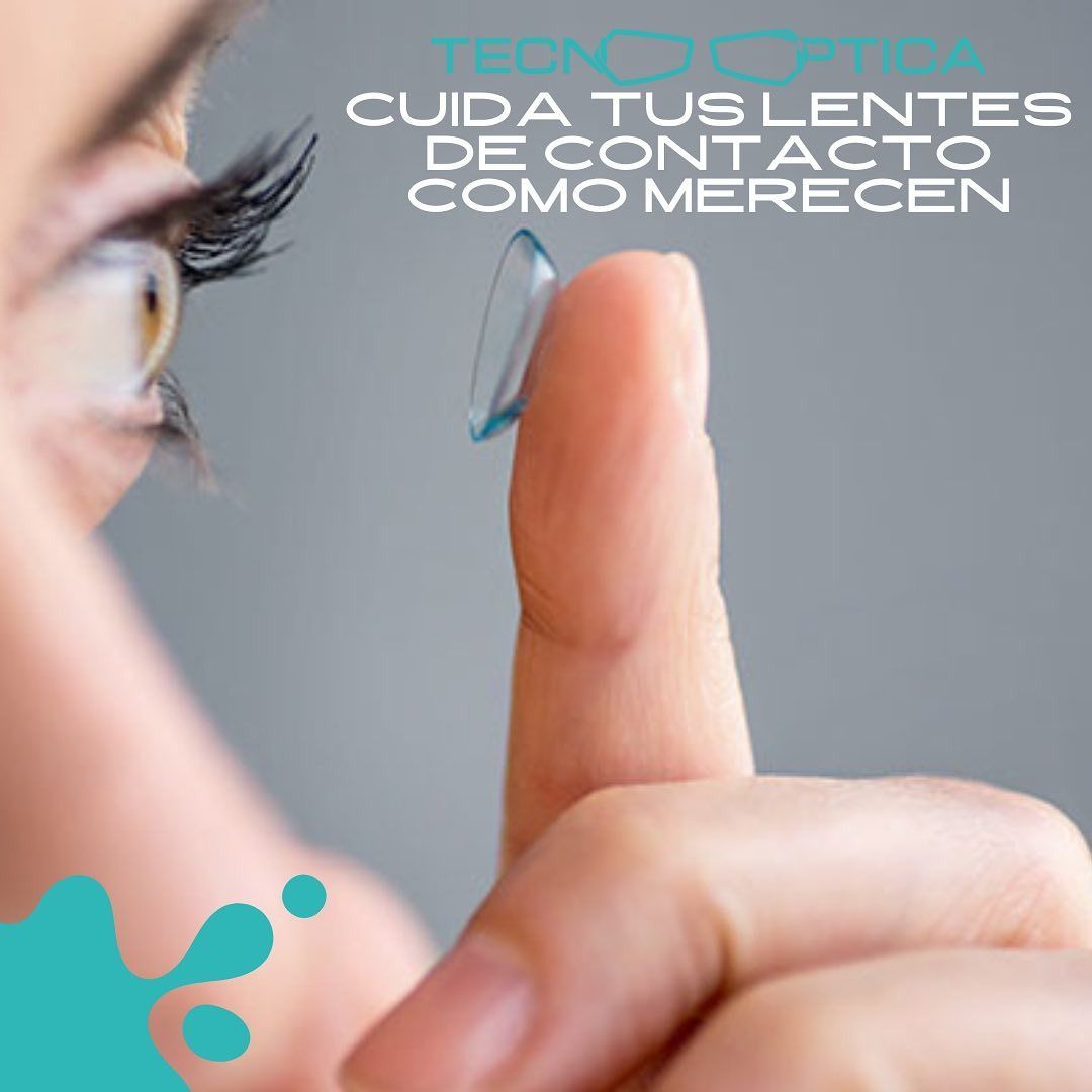 Mujer sosteniendo un lente de contacto, lista para ponérselo. Texto: