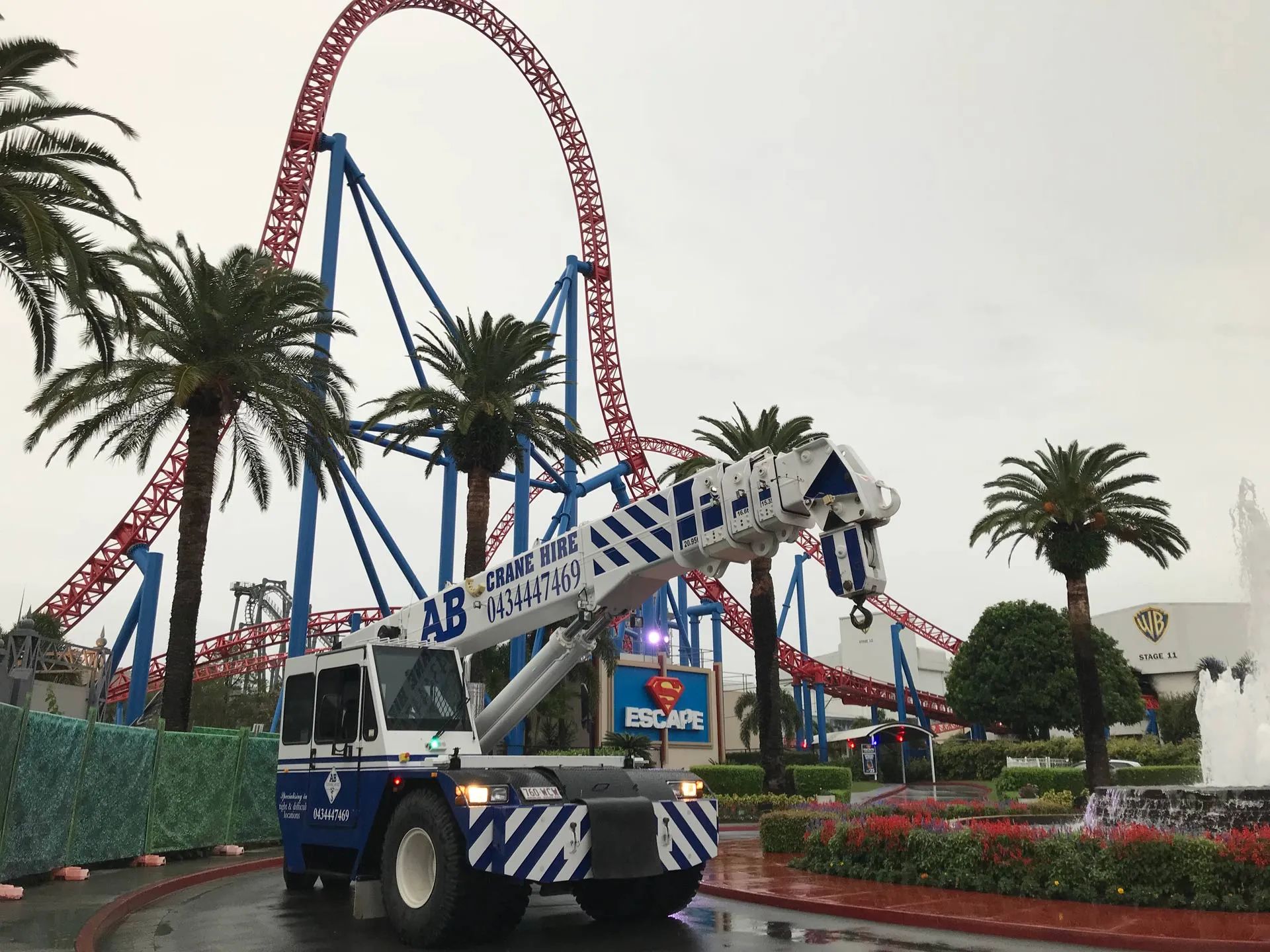 slew crane hire Palm Beach