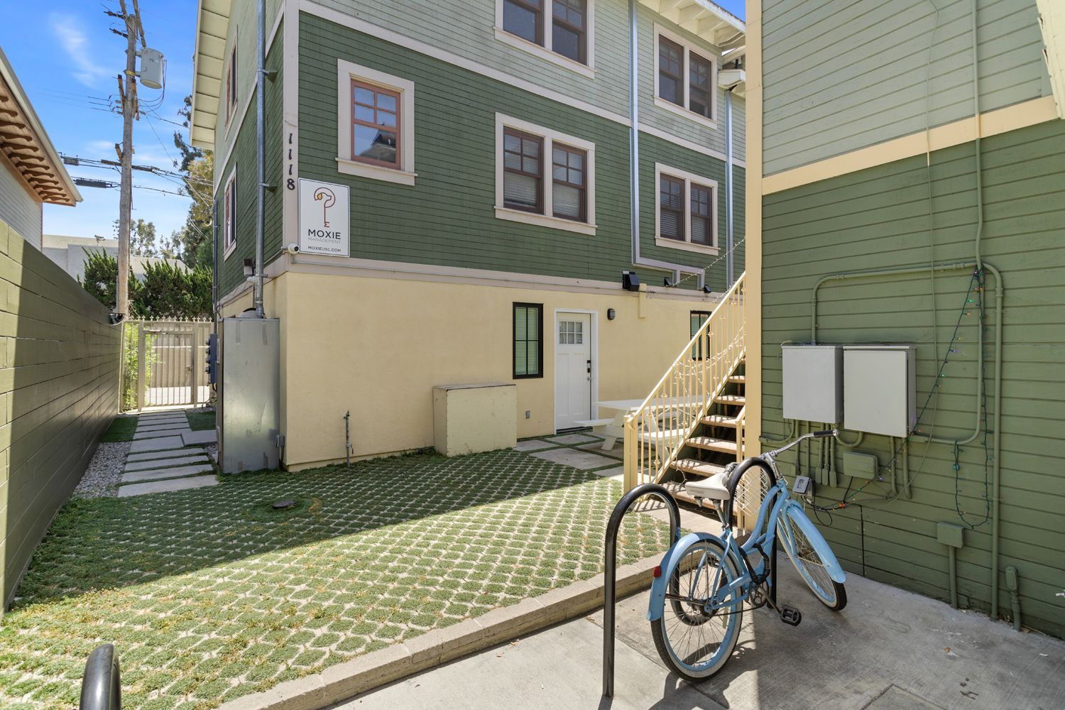 Information about homes for rent near University of South Carolina campus.