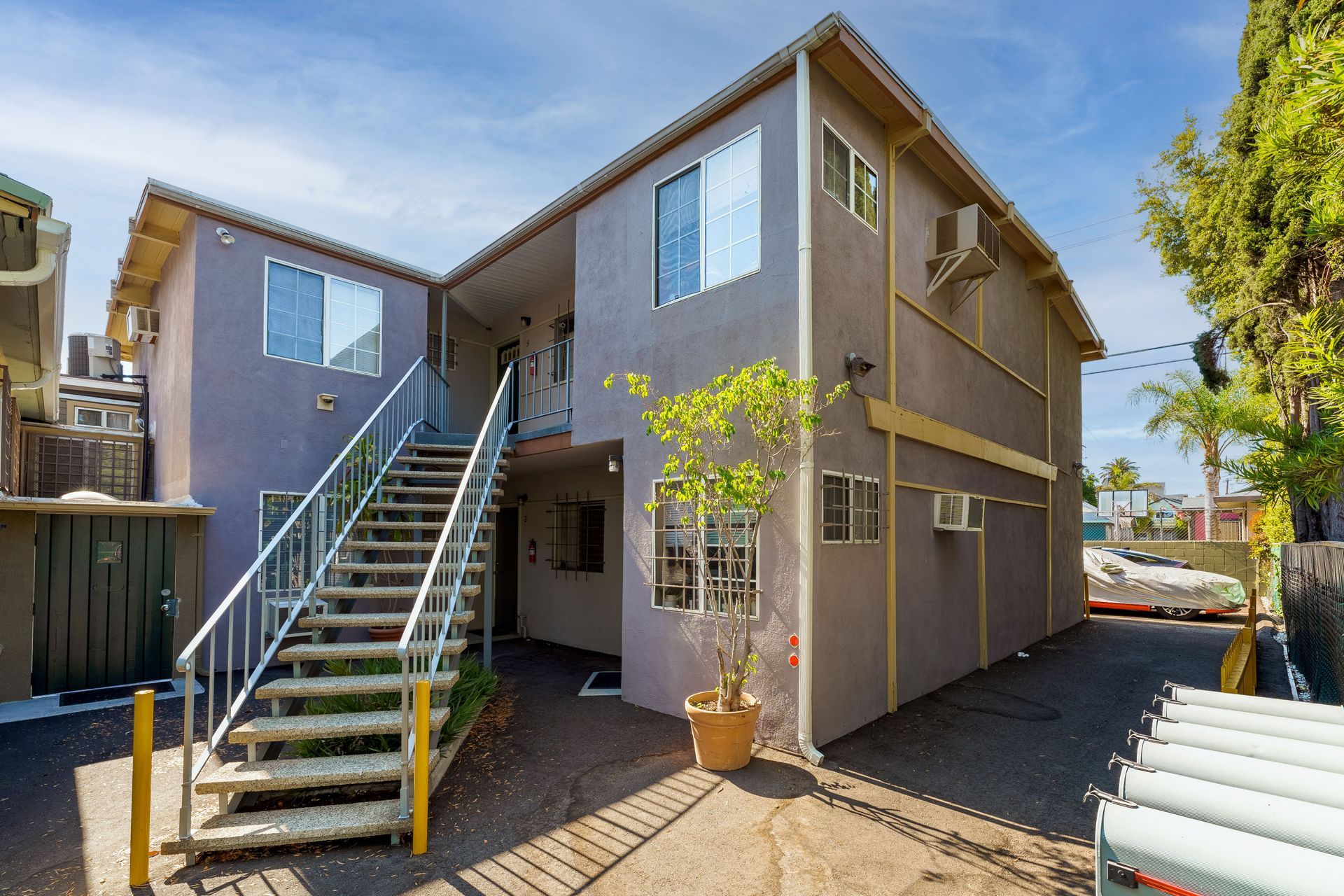 Premium Apartments and Student Housing near USC