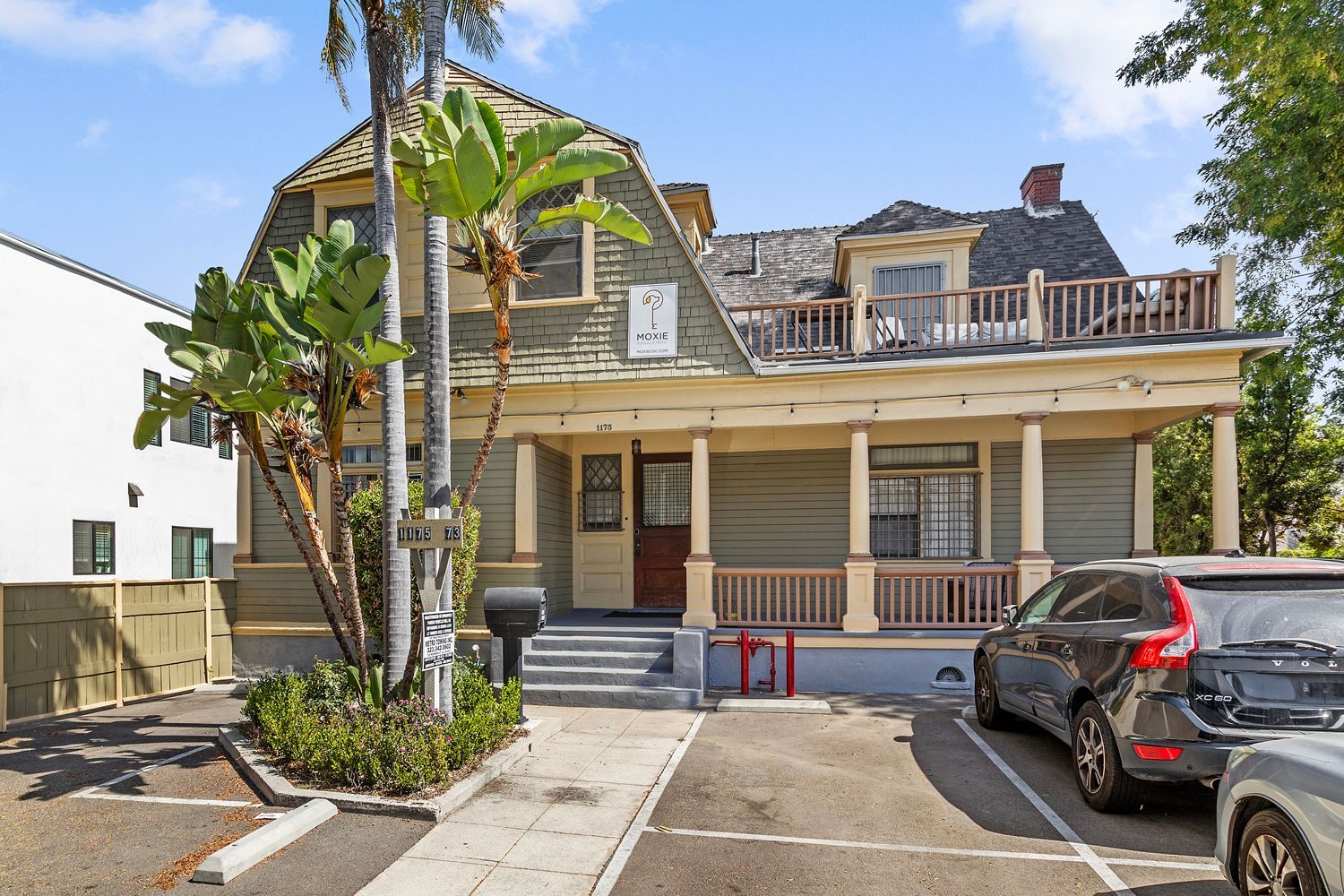 Explore apartment near USC with private balconies and city views.