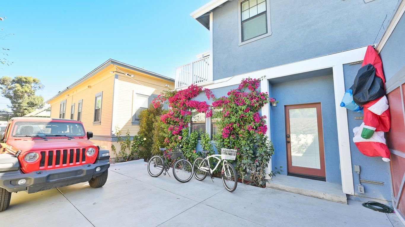 Information about homes for rent near University of South Carolina campus.