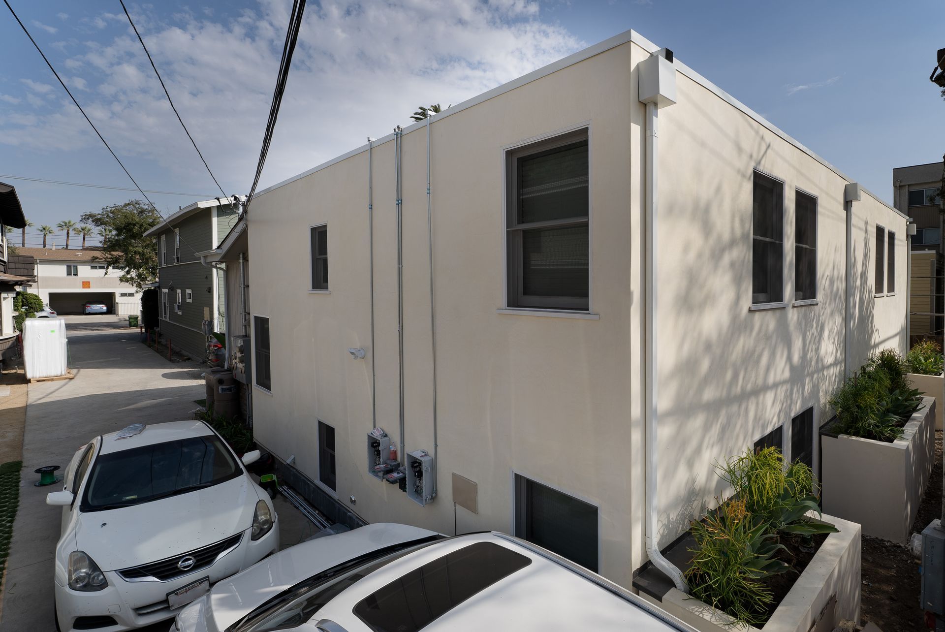 Homes for rent near USC with convenient public transport links.