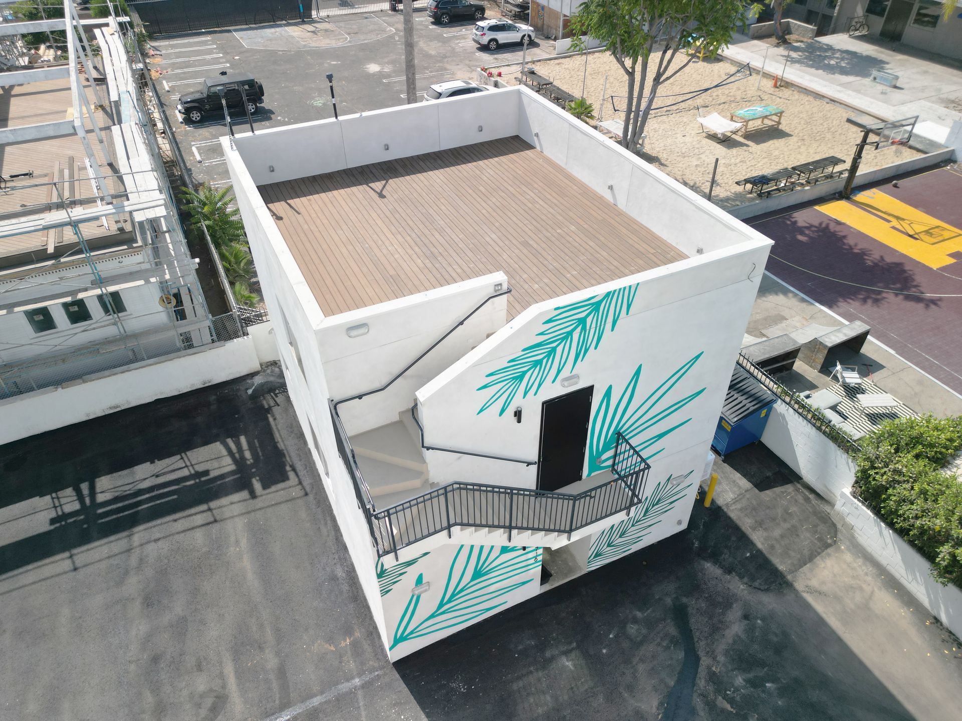 Spacious houses for rent near USC ideal for group living.