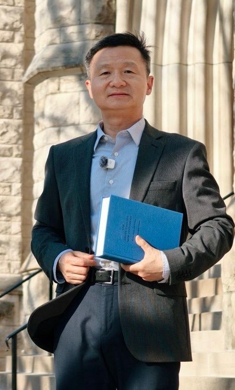 Head shot of Pastor Martin