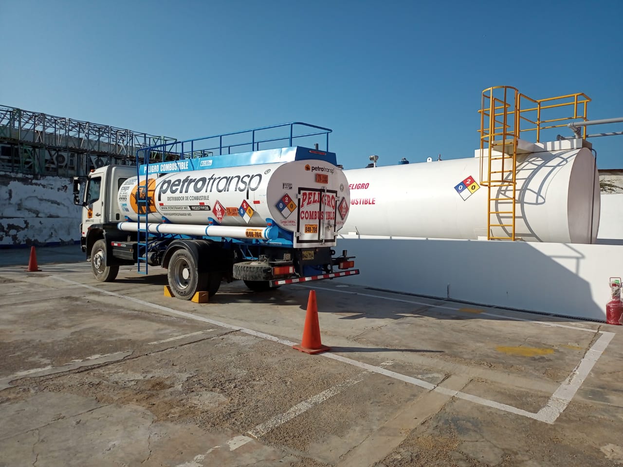 petrotransp petrolero para la industria pesquera