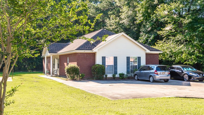 Freeman Village Apartment Homes