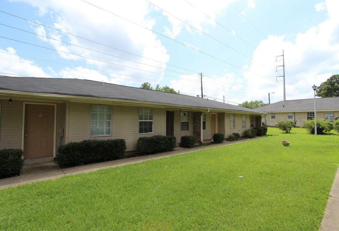 University North Apartment Homes