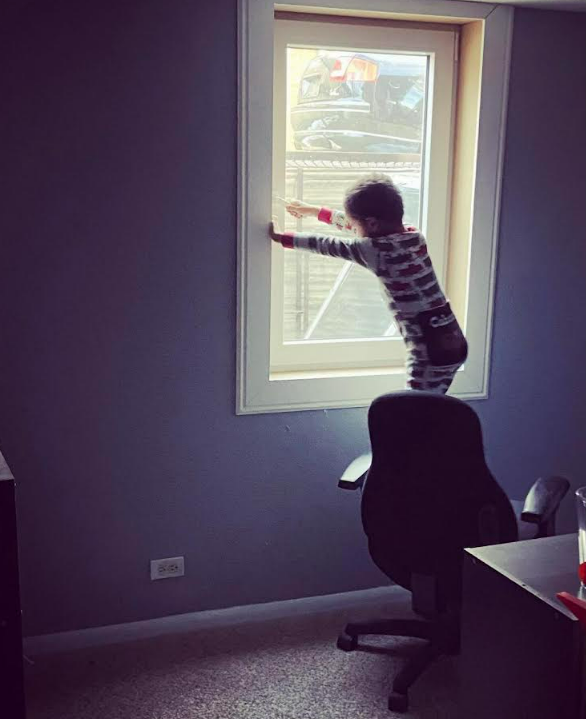 Child safe egress window